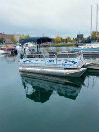pontoon boat marine