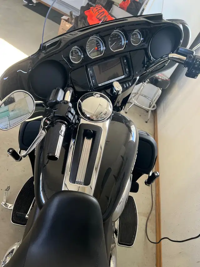 2017 Ultra Classic Limited Low Harley Davidson in Touring in Edmonton - Image 4