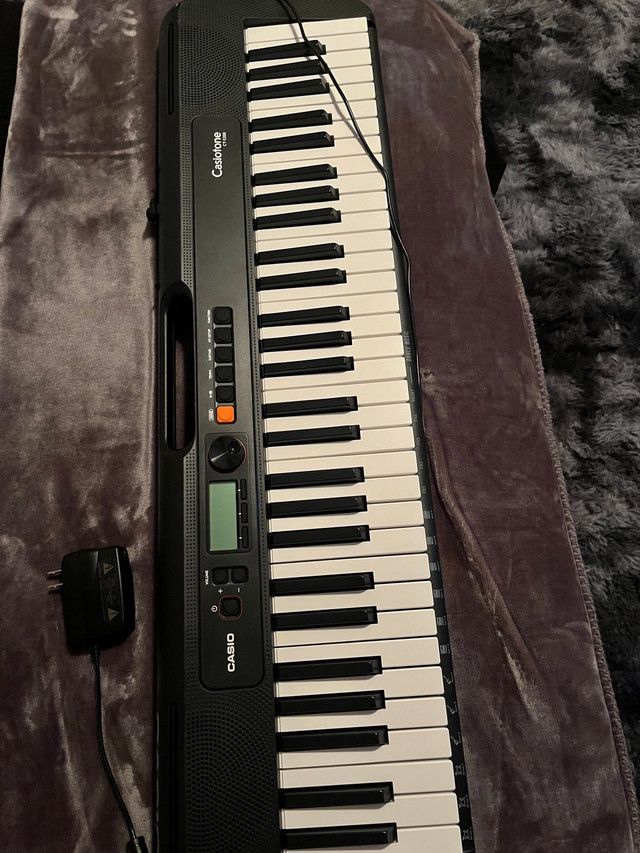 Casio keyboard  in Pianos & Keyboards in Fredericton