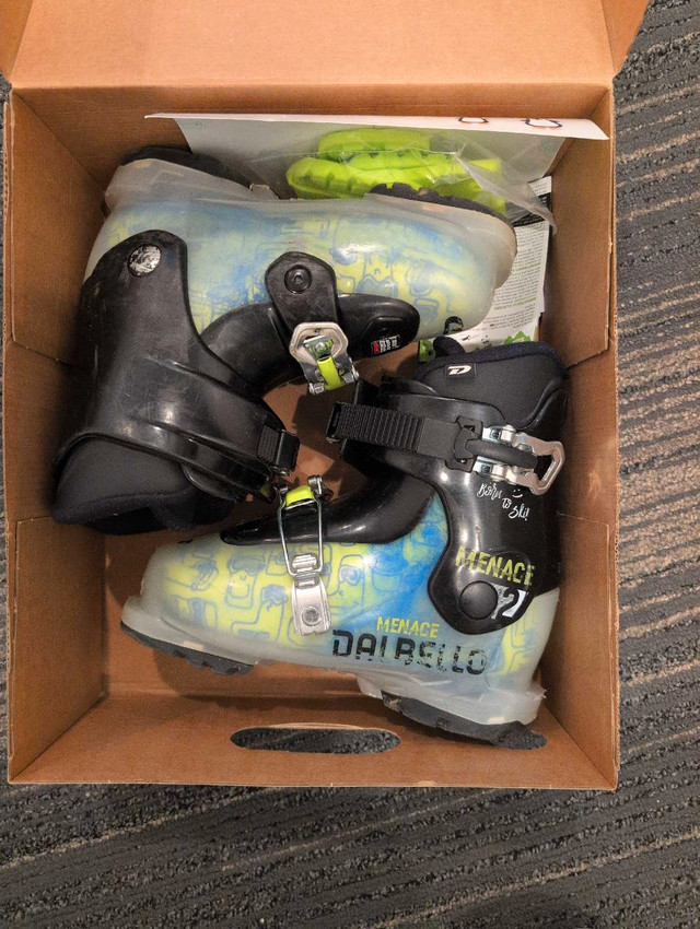 Dalbello Menace 2.0 junior Ski Boots / bottes de ski junior dans Ski  à Laurentides