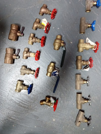 LOT VALVE  1/2-3/4 ET 1 PO. NEUF