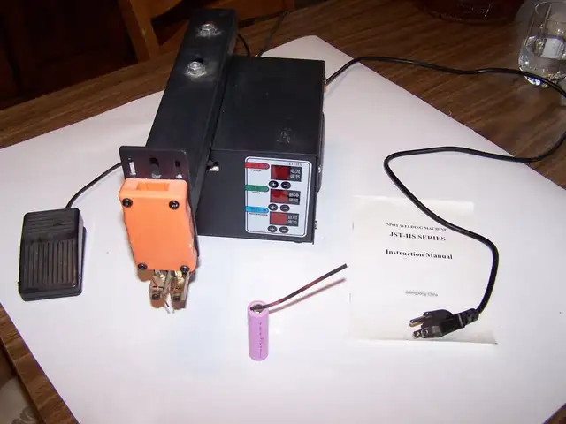 Spot welder for 18650 battery63654760561281121