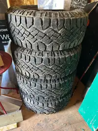 pneu 285/70r17 sur mags cummins