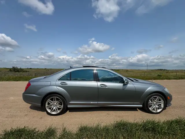 2013 Mercedes-Benz S550 4MATIC – AMG Package – Luxury & Power 