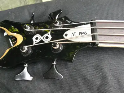 Peavey Void IV bass guitar, View more