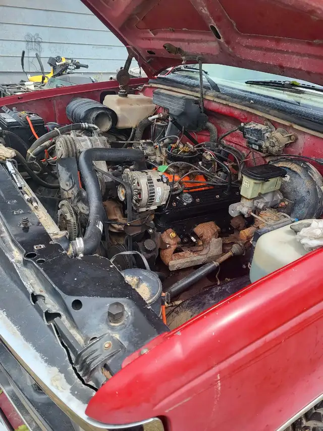 1989 gmc short box 4x4 in Cars & Trucks in Regina - Image 2