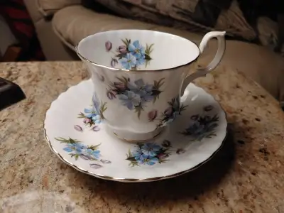 ~ Royal Albert Crown Essex Royal Vale Teacup and Saucers ~, View more