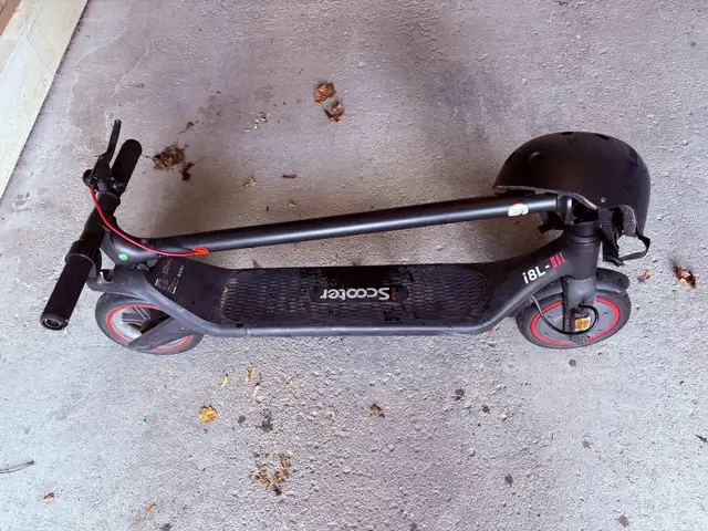 Electric scooter in Other in London - Image 2