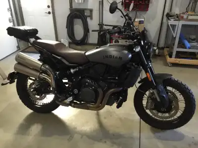 2020 Indian FTR Rally. Meticulously maintaned. Many extras on the bike. Akrapovic Exhaust Messenger...