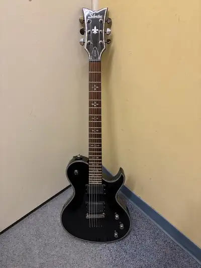 schecter hellraiser in Guitars in Canada | Kijiji Marketplaces