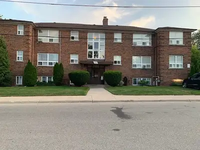2 Bedroom Apt Available -Port Credit/Lorne Park