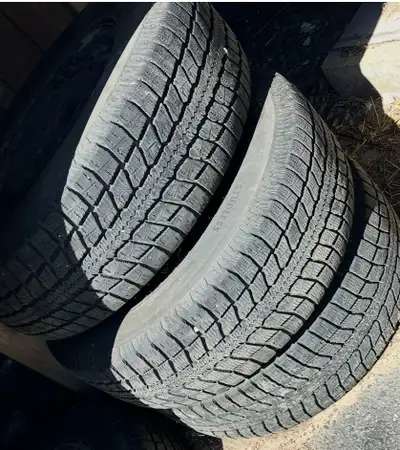 4 Winter tires for sale, with winter rims Used for one season 245/65R17 NOK ONE 107H 130 With winter...