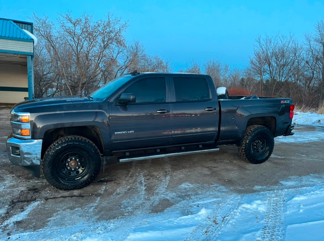 2016 Chevrolet 2500 Duramax in Cars & Trucks in Pembroke - Image 2