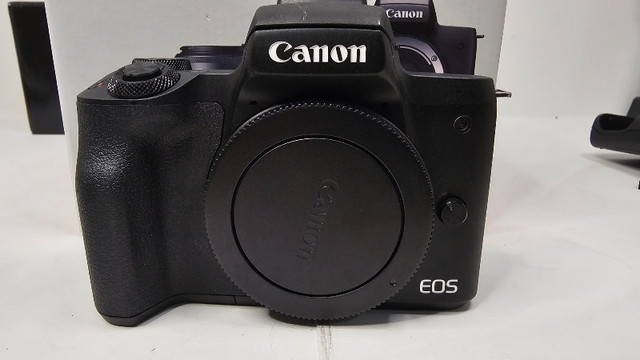 Canon EOS M50 with Canon 11-22 EF-M lens in Cameras & Camcorders in City of Toronto - Image 2