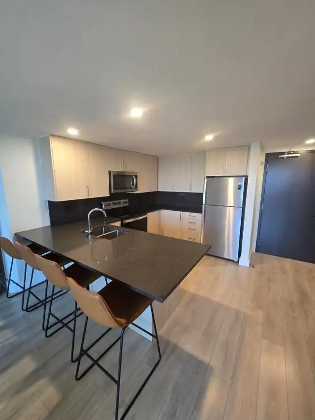 University of Waterloo apartment for Sublet : $650 per person in Room Rentals & Roommates in Kitchener / Waterloo - Image 2