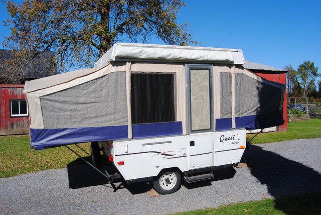 Camping Tent Trailer - Jayco Quest 8-U Model Year 2003 in Fishing, Camping & Outdoors in Ottawa
