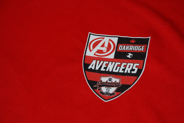 BOYS AVENGERS T-SHIRT XL YOUTH in Kids & Youth in Brantford - Image 2