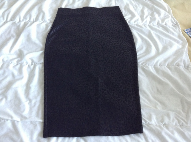 M pencil skirt black leopard print in Women's - Dresses & Skirts in City of Toronto