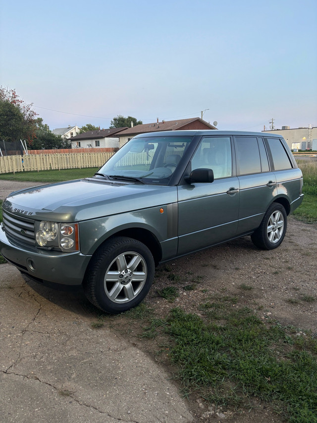 03 range rover in Cars & Trucks in Edmonton