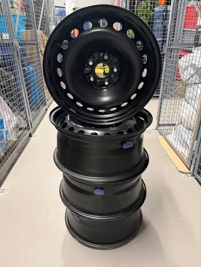 Purchased new in November 2025 from PMC Tire. No rust. Great shape. Perfect steelies for winter tire...