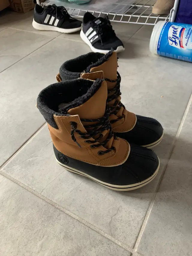 Kids US size 13 in Other in St. John's - Image 3