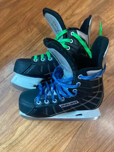 Bauer Junior Skates (shoe size 5), View more