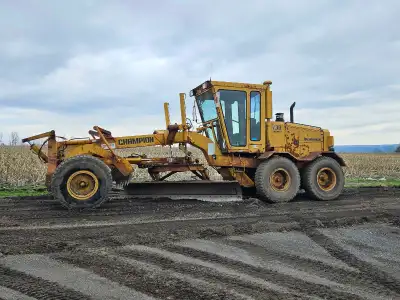 Champion 730 series 3 Motor Grader for sale Runs and drives good 8.3 liter P pumped cummins engine (...