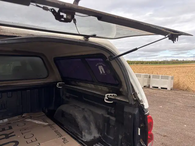 truck cap in Other Parts & Accessories in Norfolk County - Image 5