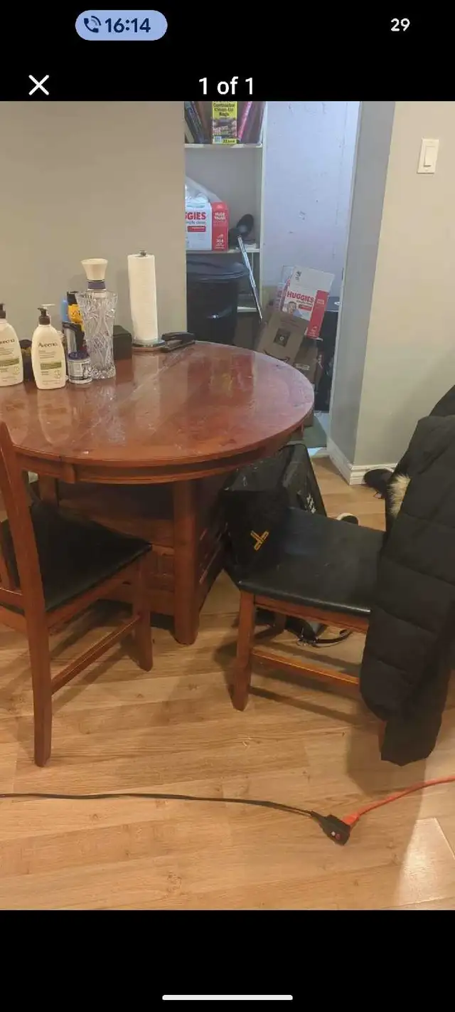 nice wooden table  in Dining Tables & Sets in Ottawa - Image 2