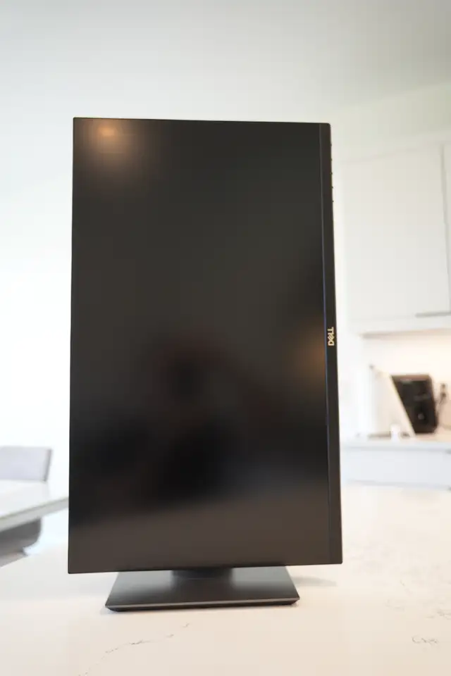 Dell P2421D 23.8″ QHD (1440p) IPS Work Monitor – Ergonomic Stand in Monitors in St. Catharines - Image 5