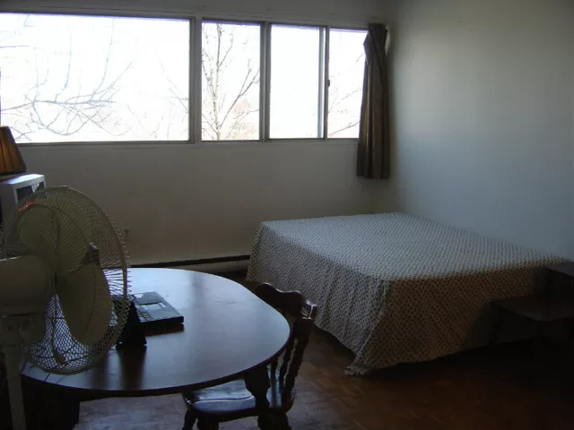 ROOM FOR RENT DON MILLS AND EGLINTON in Room Rentals & Roommates in City of Toronto - Image 9