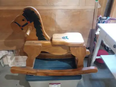 cheval en bois, View more