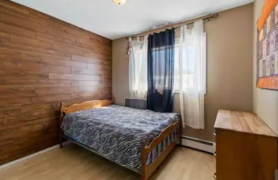 1 Bedroom for Rent – Lower Sackville ( move in May 1) 1 bedroom available in a 3-bedroom house on Sk...