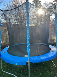 8 ft Trampoline with Safety enclosure 