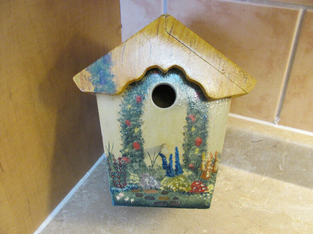 New price * Maison pour oiseaux – Bird house * Nouveau prix in Accessories in Gatineau