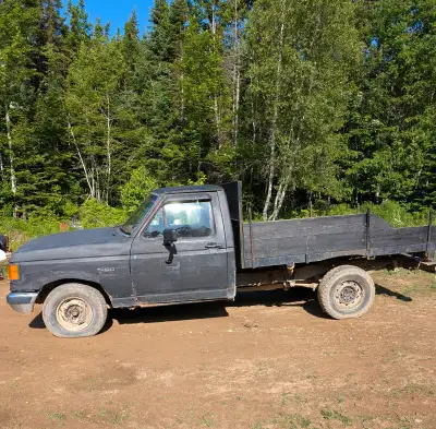 1998 Ford F150 for parts or use on your own land. 2 wheel drive. Motor: 300 6 cylinder. The cab is i...