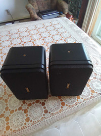 À vendre une belle paire de haut-parleurs Teac modèle LS-X700