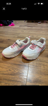Girls running shoes (size 3) 