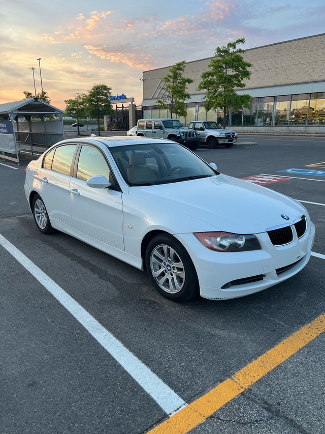 bmw serie 3 328i dans Autos et camions  à Ville de Montréal