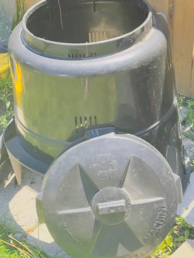 Composter469587372478320642