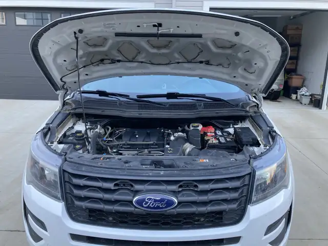 2017 Ford Police Interceptor Utility in Cars & Trucks in Fort St. John - Image 5