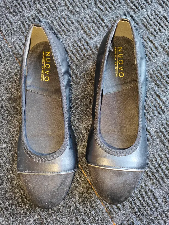 Women Nuovo By Hawkins Ballet Flats Slip On Shoes - Size 7.5 in Women's - Shoes in Calgary - Image 6