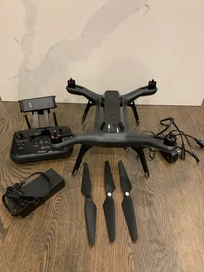 Hi there, Selling a great condition 3DR Solo Drone with custom backpack. Comes with 1 battery and 3...