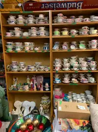 Assorted tea cups/ royal Albert, queen Ann, paragon, royal vale,