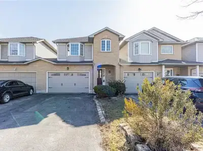 Professional Female Roommate Preferred – Beautiful Lakefront Townhouse in Stoney Creek. 2 females re...