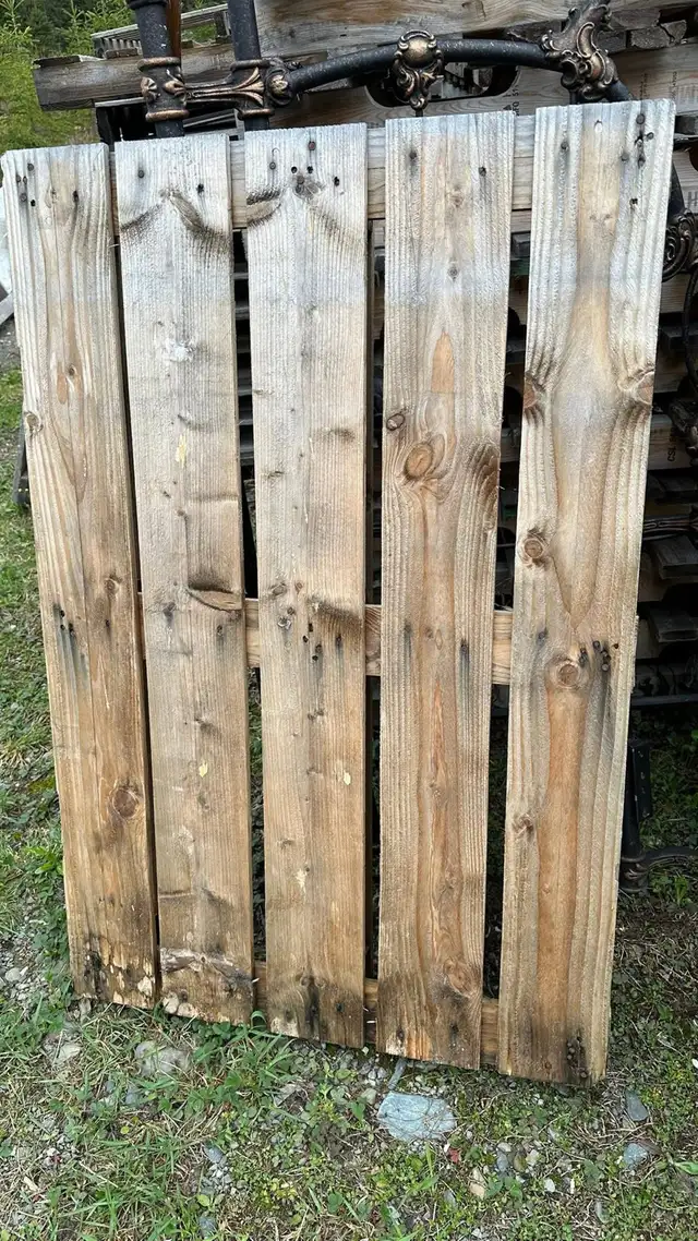 5  Palettes de bois PLEINE,  LIVRAISON disponible ville Québec in Hobbies & Crafts in Québec City - Image 9