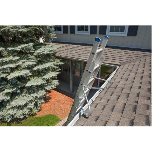 Eavestrough / Gutter Cleaning - Insured Professional in Cleaners & Cleaning in Hamilton - Image 3