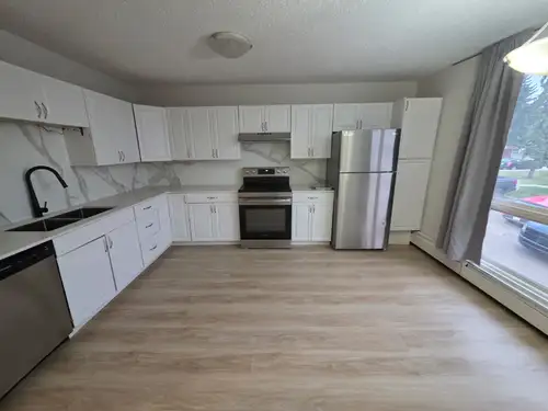 Fully Renovated 3-Bedroom Townhouse in Richfield, Mill Woods ✨ Move-in ready and beautifully updated...