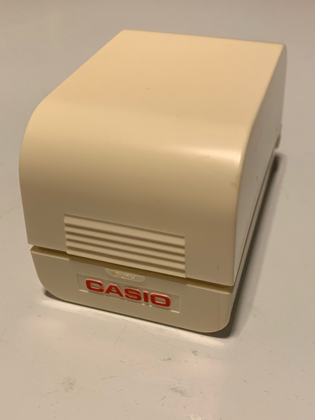 1980s Casio Watch Box in Jewellery & Watches in Ottawa - Image 4