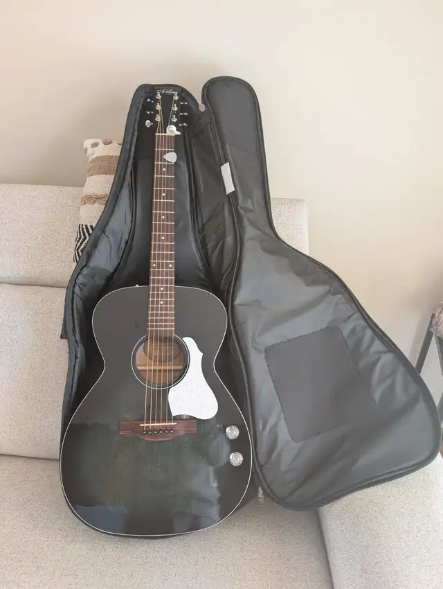 Guitare Legacy indigo burst Q-Discret in Guitars in Lanaudière - Image 2